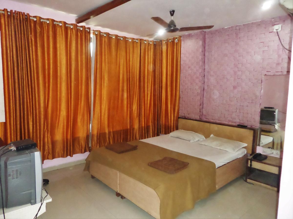 Ashtavinayak Residency Hotell Pune Exteriör bild