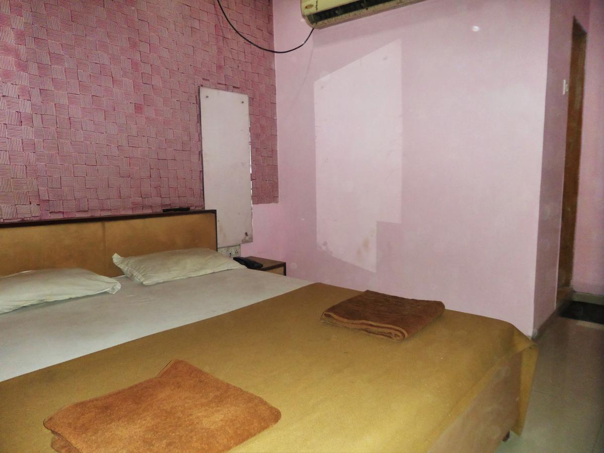 Ashtavinayak Residency Hotell Pune Exteriör bild