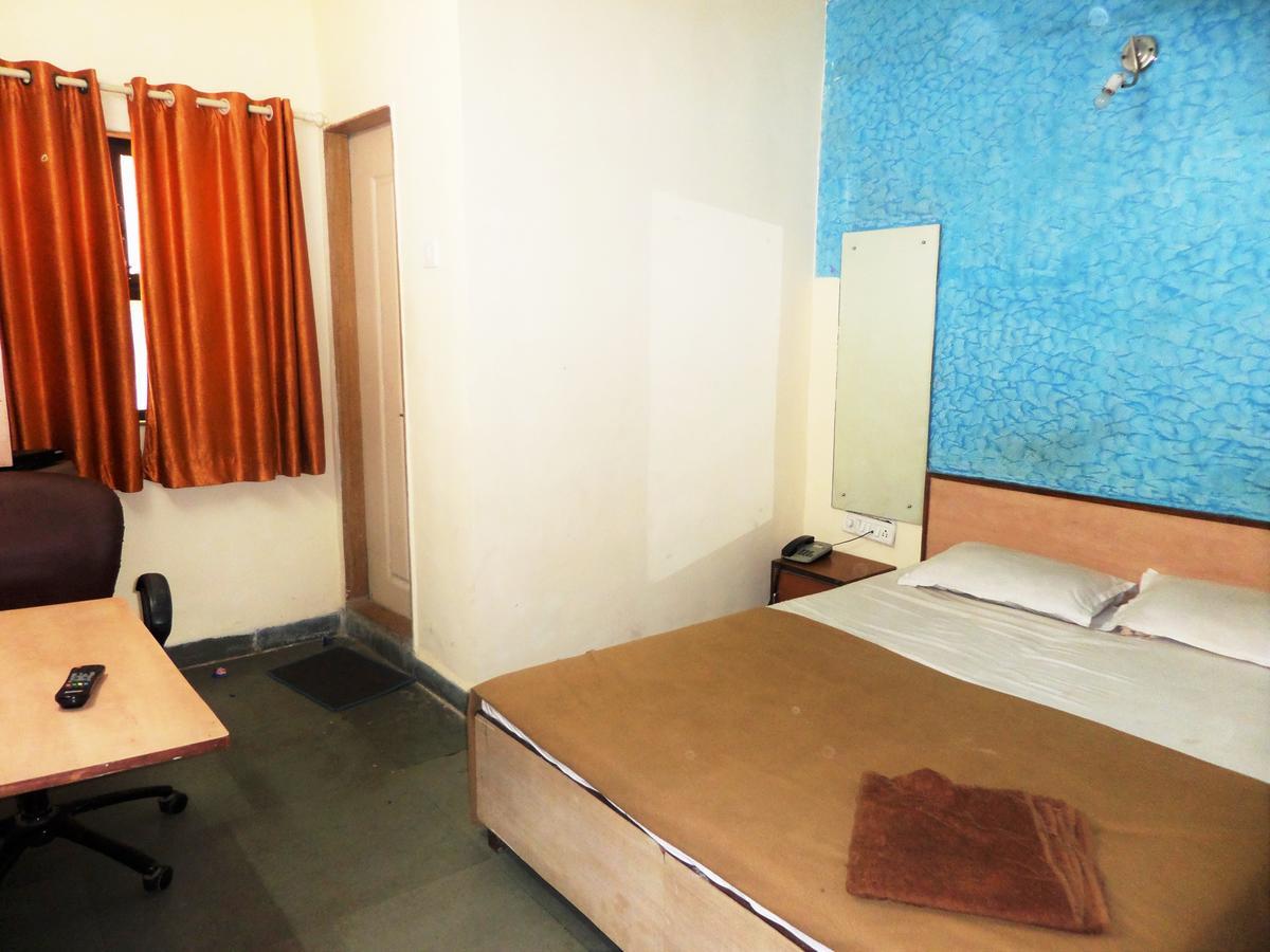 Ashtavinayak Residency Hotell Pune Exteriör bild